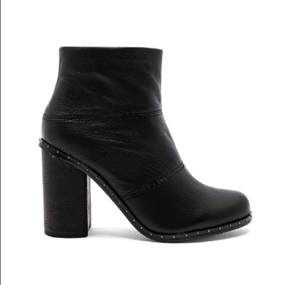 Splendid Rita II Bootie - Size 7